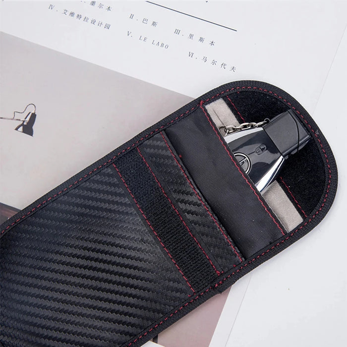 Faraday Pouch for Key Fob – Carbon Fibre Signal‑Blocking Anti‑Theft Protector